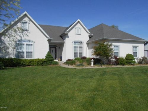 1513 Olive Rd, Flora, IL 62839-2327