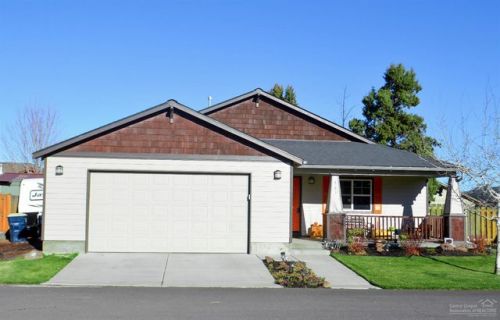 561 Apache Cir, Eagle Crest OR  97756-8985 exterior