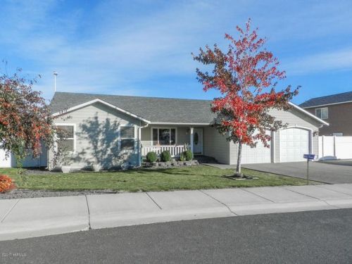 101 Apple Loop, Goose Prairie, WA 98937-8821
