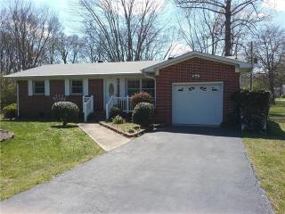 104 Cambridge Ct, Tullahoma, TN 37388-3146
