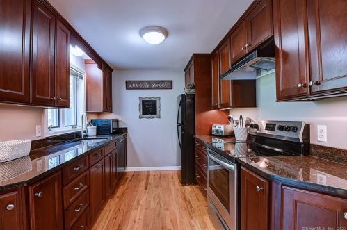6 Sachem Dr, East Hampton, CT 06447-1366