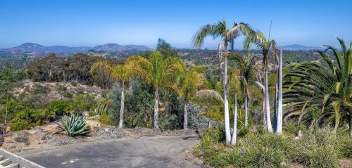 2125 Woodwind Dr, Encinitas, CA 92024-6434