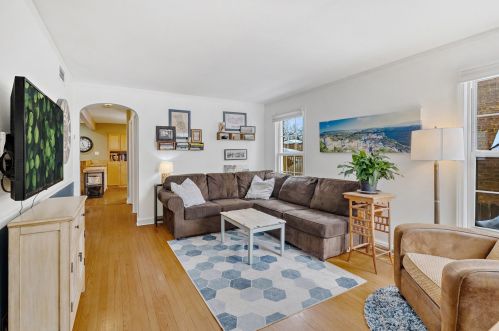 2550 110th Pl, Chicago, IL 60655-1308