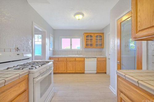 3160 Lime St, Riverside CA 92501-2930 exterior