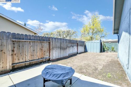 3619 Thunderbird Ct, Concord CA  94520-1430 exterior