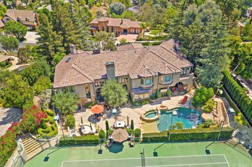 11051 Gold Star Ln, Santa Ana, CA 92705-2518