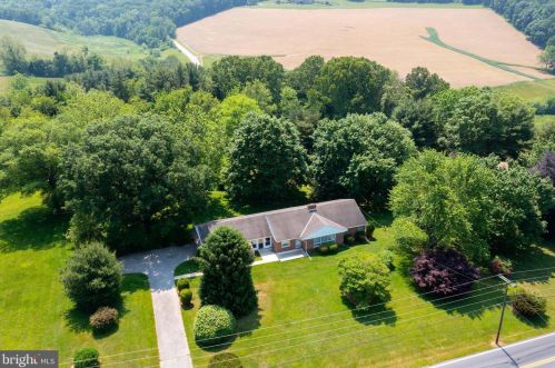 3075 Ironstone Hill Rd, York, PA 17403-9780