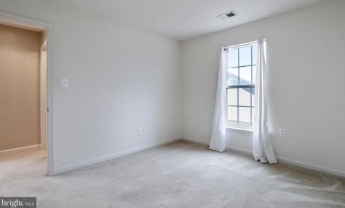 399 Lord Fairfax St, Charles Town WV  25414-2609 exterior