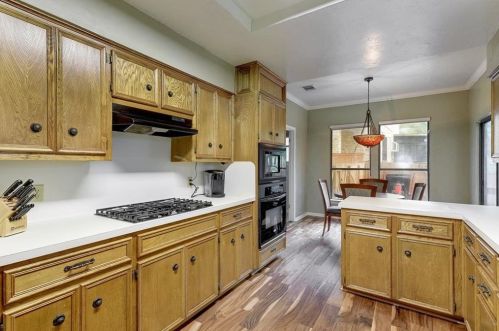 1517 Ben Crenshaw Way, Austin TX  78746-6163 exterior