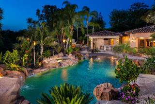 5171 Copa De Oro Dr, Anaheim CA  92807-3642 exterior