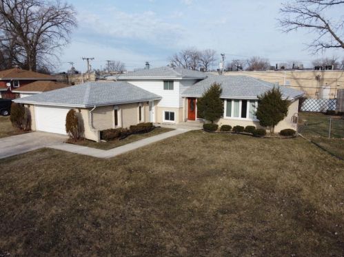 10213 80th Ct, Palos Hills, IL 60465-1404