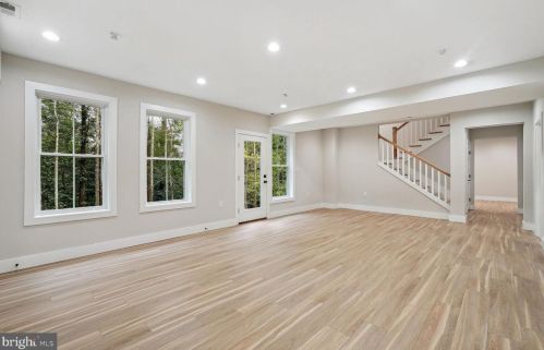 10601 Greenacres Dr, Silver Spring MD 20903-1214 exterior