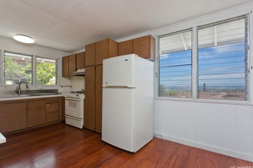 809 Ailuna St, Honolulu HI  96821-1760 exterior