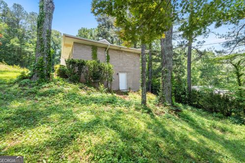 2916 Handy Dr, Atlanta GA  30318-7239 exterior