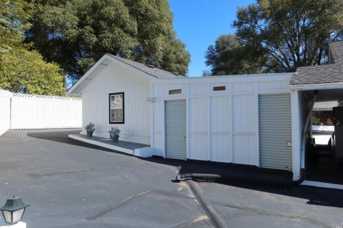 1800 Sanford Rnch Rd, Ukiah CA 95482-5299 exterior