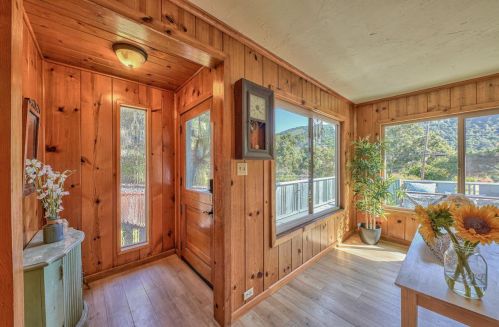 7 Paso Cresta, Tassajara Hot Springs, CA 93924-9641