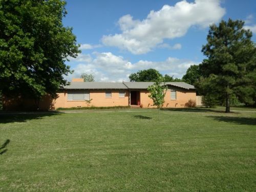 303 1st St, Walters, OK 73572-2205