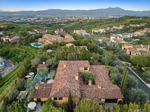 47 Echo Gln, Irvine CA  92603-0421 exterior