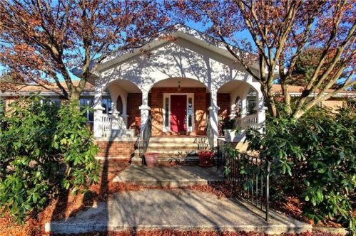 52 Cross Hill Rd, Upper Stepney, CT 06468-2401
