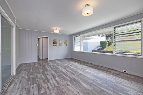 930 Ailuna St, Honolulu HI  96821-1708 exterior