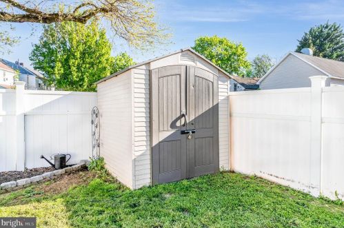 313 Stock St, Hanover PA 17331-2227 exterior