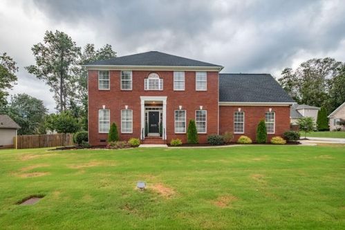 8673 Pershing Rd, Chattanooga, TN 37421-2859