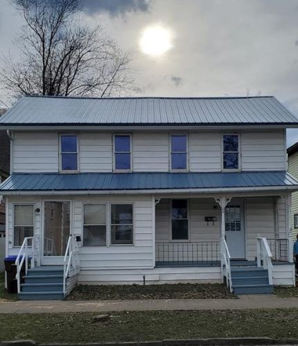 1109 Chestnut St, Franklin, PA 16323-1211