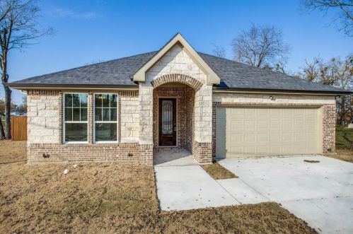 4118 Washington St, Greenville, TX 75401-3811