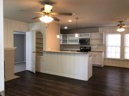 2532 Wayside Ave, Fort Worth, TX 76110-2243