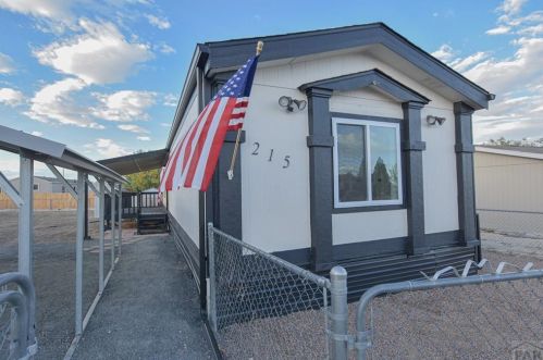 215 Rolling Hills Dr, Pueblo CO  81007-3077 exterior