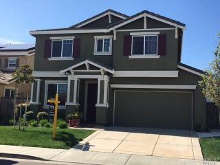 478 Cache Ct, Vacaville, CA 95688-8832