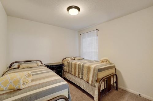 1437 Treeta Trl, Uhland TX 78640 exterior