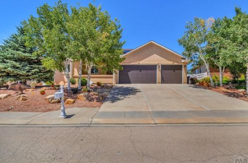 4723 Desert Candle Dr, Pueblo CO  81001-1037 exterior
