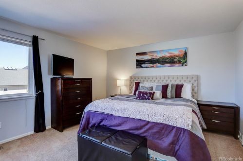 6067 Quatar Way, Aurora CO 80016-7134 exterior