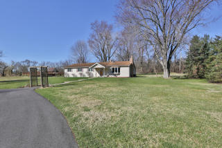 24606 Nacke Rd, Crete, IL 60417-9801