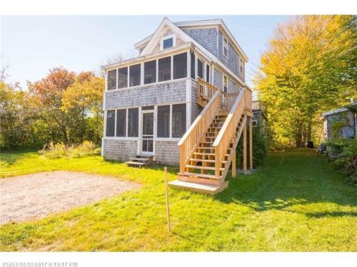 13 Reserve St, York, ME 03909-6463