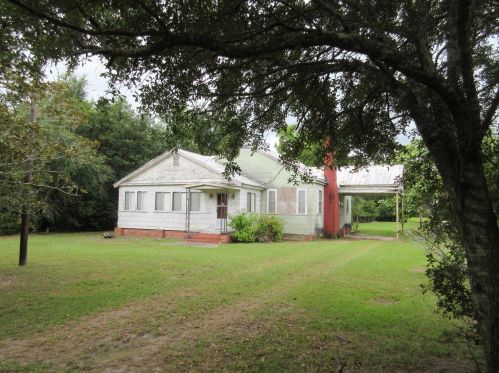 10095 Randall Rd, Mcclellanville, SC 29458-9465