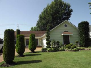 4263 Bennett Wood Dr, Millington, TN 38053-2204
