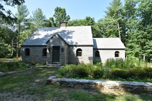 489 Old Slocum Rd, Hebron, CT 06248-1229