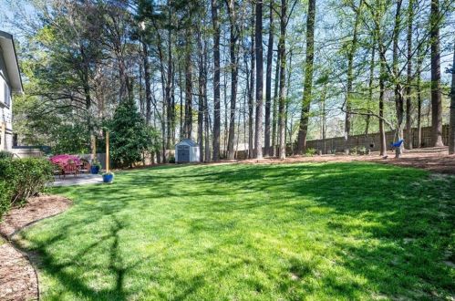 2522 Fontainebleau Dr, Atlanta GA  30360-1230 exterior