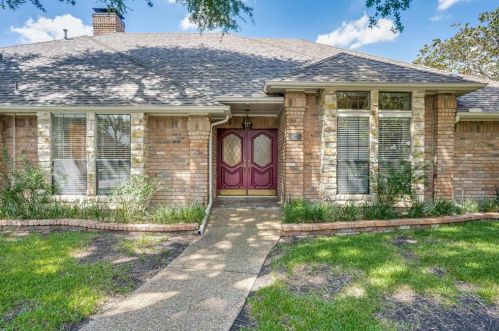 7119 Debbe Dr, Dallas, TX 75252-6121
