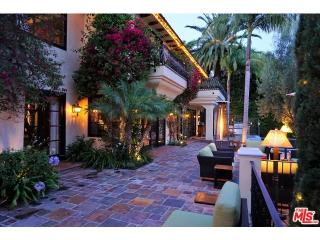 2100 Queensferry Rd, Los Angeles, CA 90049-1819