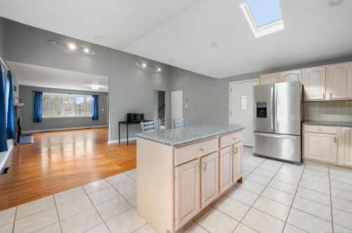 890 Center St, Wallingford CT  06492-5019 exterior