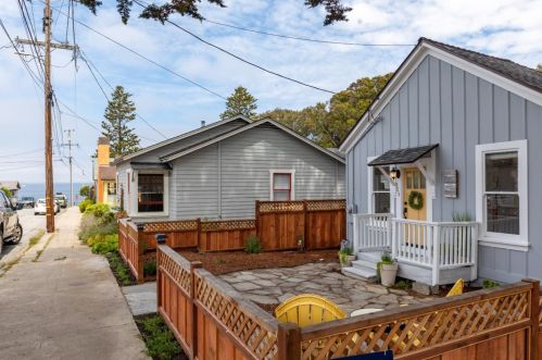 121 14th St, Del Monte Park, CA 93950-2710