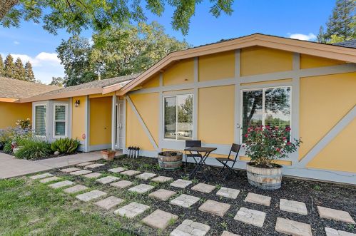 521 Flower Dr, Folsom, CA 95630-4886