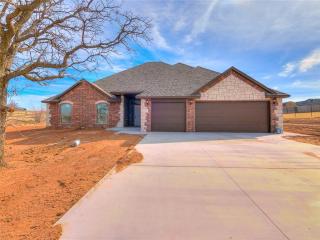2049 Saddlecloth Trl, Guthrie, OK 73044-7916