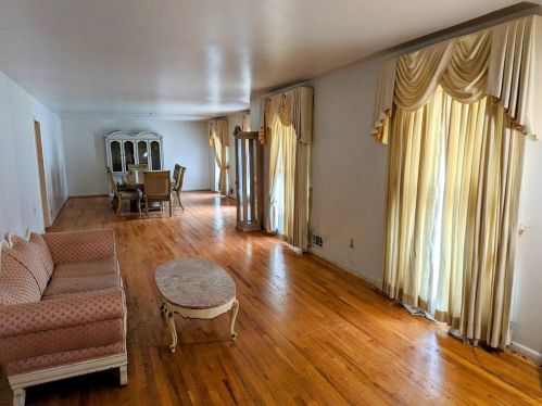 352 Harris Manor Dr, Atlanta GA  30311-2117 exterior