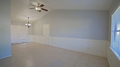 302 Willoughby Dr, Richmond TX  77469-5844 exterior