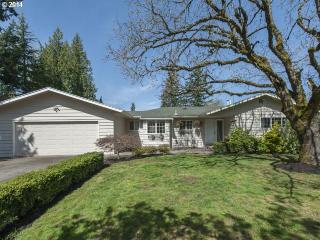 3041 14th Dr, Damascus, OR 97080