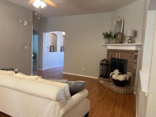 353 Amethyst Dr, Fort Worth TX  76131-3996 exterior